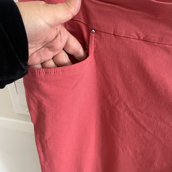 Terra & Sky Coral Woman’s Capris Size 20/23 GUC - Picture 2 of 4